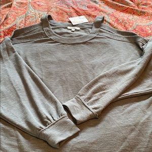 Women’s shoulder cut-out lightweight sweater (SM)